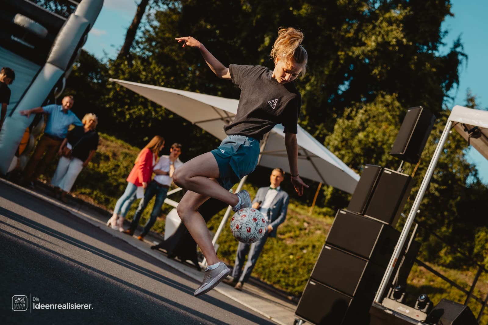 Serafina, Fußball-Freestyler aus Ludwigsburg, Deutschland